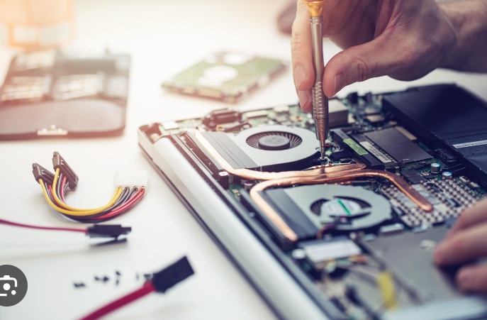 Gestion de parc informatique et maintenance (SAV).