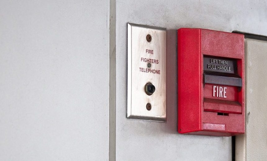 Systèmes d’alarme intrusion et détection incendie.